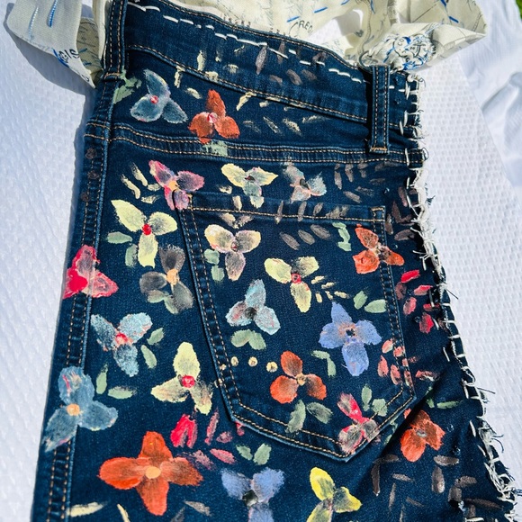 Colorful Bloom Crossbody Bag - Picture 4 of 6